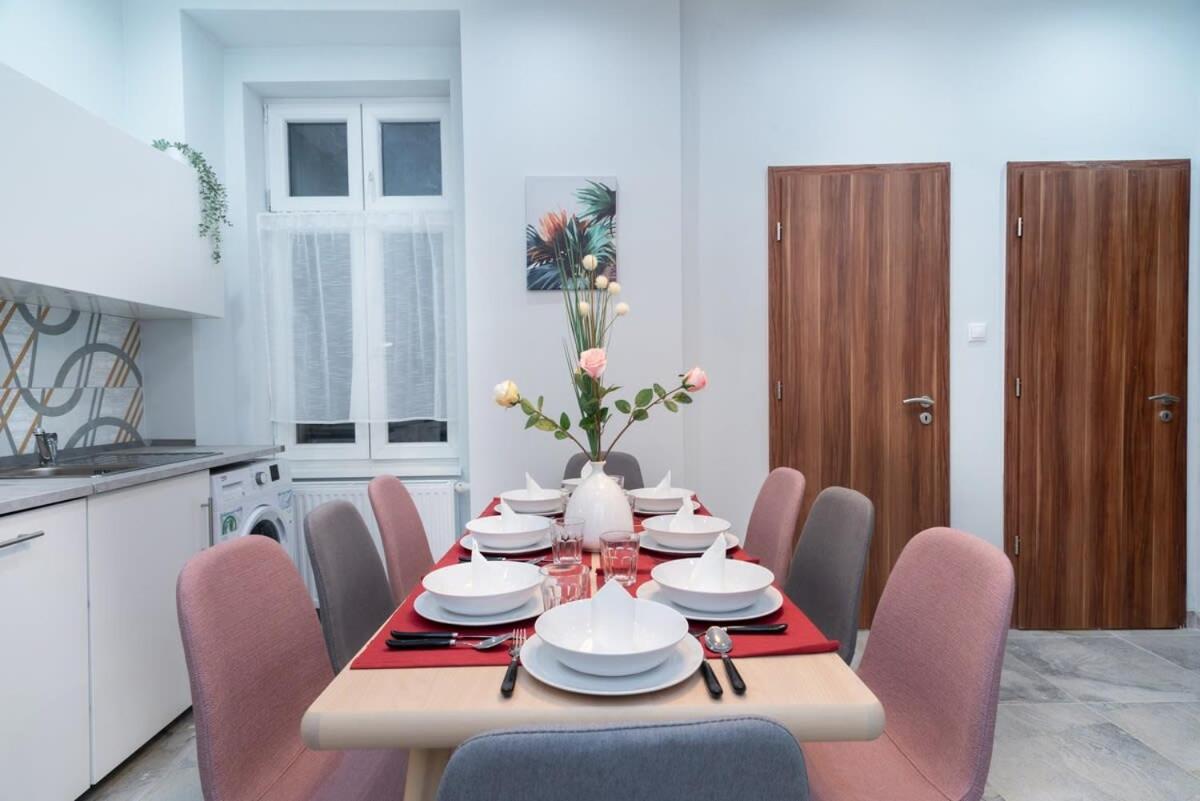 New Spacious Apartment At Superb Location Budapest Eksteriør bilde